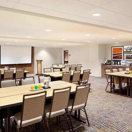 Courtyard By Marriott Portland Downtown/Waterfront Hotel Exterior foto