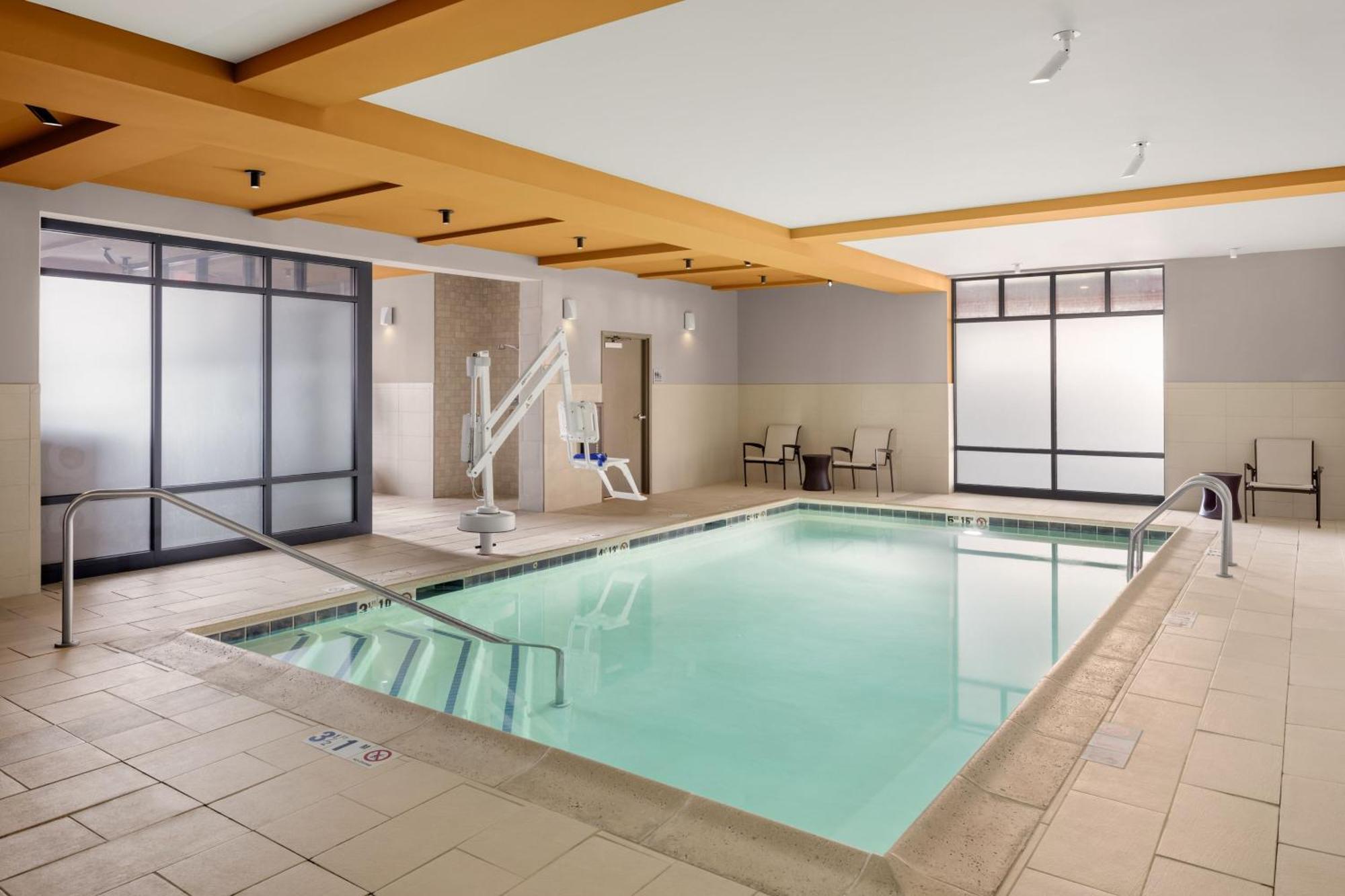 Courtyard By Marriott Portland Downtown/Waterfront Hotel Exterior foto