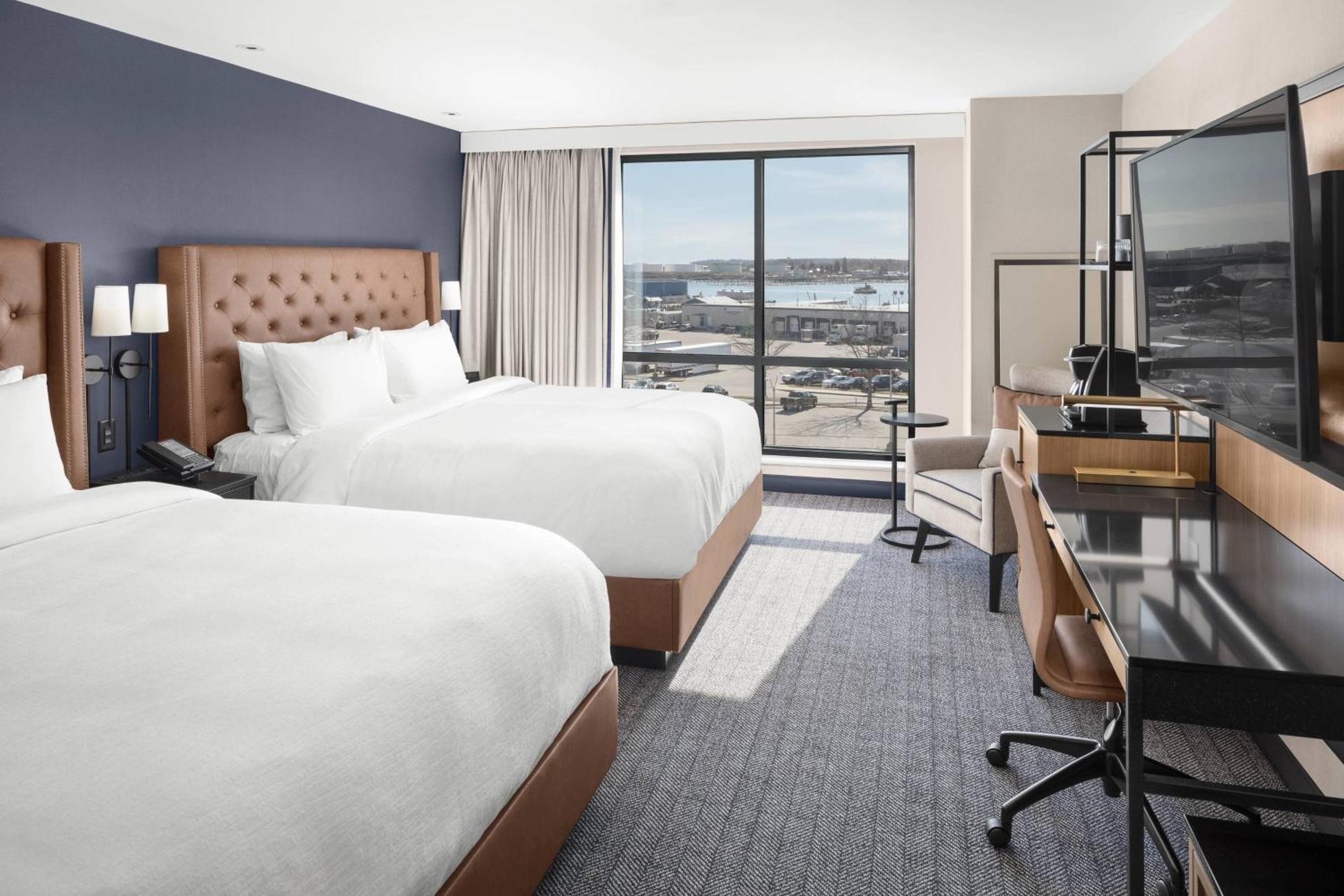 Courtyard By Marriott Portland Downtown/Waterfront Hotel Exterior foto